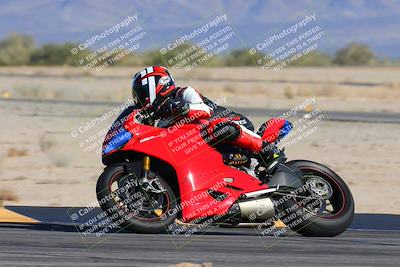 media/Feb-03-2024-SoCal Trackdays (Sat) [[767c60a41c]]/11-Turn 16 (2pm)/